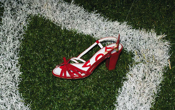 ������� ��������� �����-���� 2008 Moschino jeans. �����.